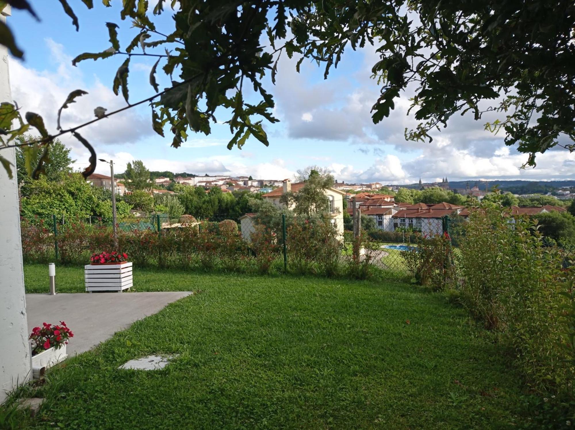 Casas Turisticas Lar Jardin - Parking Privado Santiago de Compostella Buitenkant foto